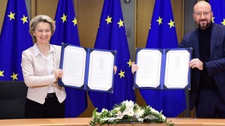 ЕС подписа споразумението с Великобритания