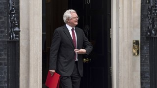 Главният преговарящ за Брекзит от британска страна Дейвид Дейвис отхвърли