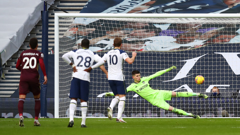 Тотнъм победи Лийдс с 3:0 в третия мач от кръг