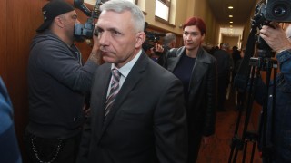 Иванчева и Петрова остават под домашен арест