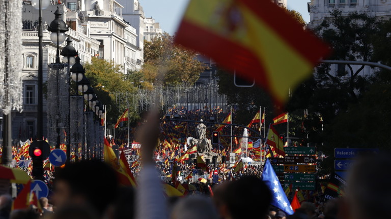 Около 170 000 в Мадрид протестираха днес срещу , който