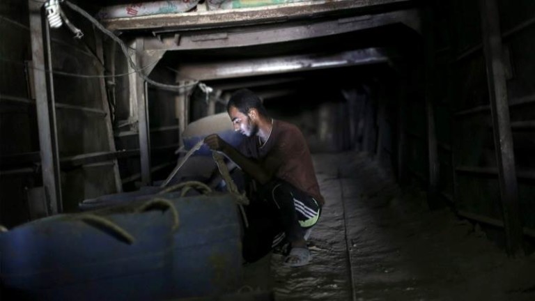 Израел е унищожил километричен тунел в Газа