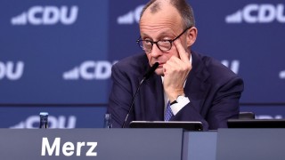 Германският канцлер Фридрих Мерц е предложил Украйна да стане асоцииран