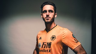 Уулвърхемптън обяви първото попълнение през зимата Вълците се подсилиха с