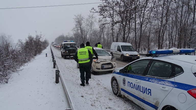 Близо 200 катастрофи в София с пролетния сняг