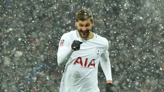 Отборът на Тотнъм записа разгромна победа с 6 1 над Рочдейл