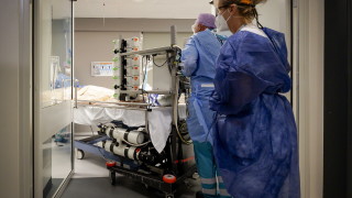 Първата COVID болница у нас надхвърли лимита си