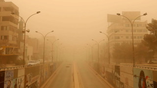 Пясъчна буря връхлетя централната част на Ирак включително Багдад като
