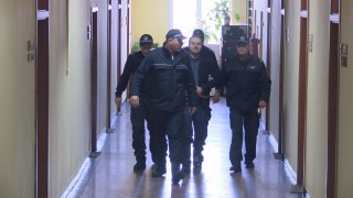 Задържаният за тероризъм британец остава в ареста до екстрадирането му