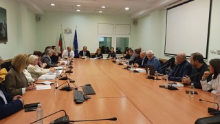 МОСВ склонно да премахне излишни процедури поради изискването за ОВОС