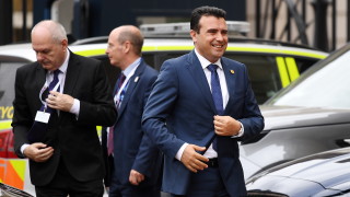 Премиерът на Македония Зоран Заев призова македонската диаспора да гласува