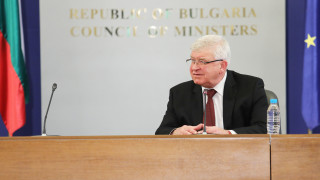 Отлагат маските до постигане на консенсус