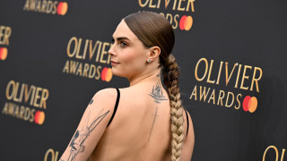 Кара Делевин разкрива някои подробности за своето пътуване по пътя