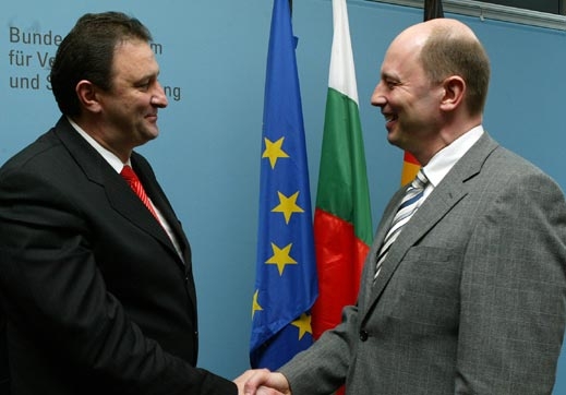Мутафчиев посреща немския министър на транспорта