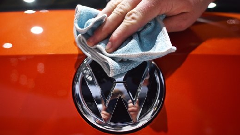 Продажбите на Volkswagen Group растат, на марката Volkswagen спадат