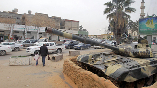 НАТО праща бомби в Триполи, Русия – пратеник в Бенгази