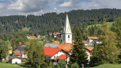Aвстрийското ски село, заклещено в грешната нация