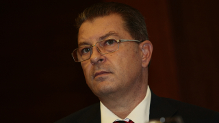 Държавата предотвратила криза, а не изнудвала, убеждава шефът на БЕХ