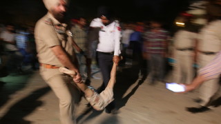 Най малко 50 души са загинали и още много са ранени