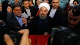 Дълги опашки в началото на изборния ден в Иран