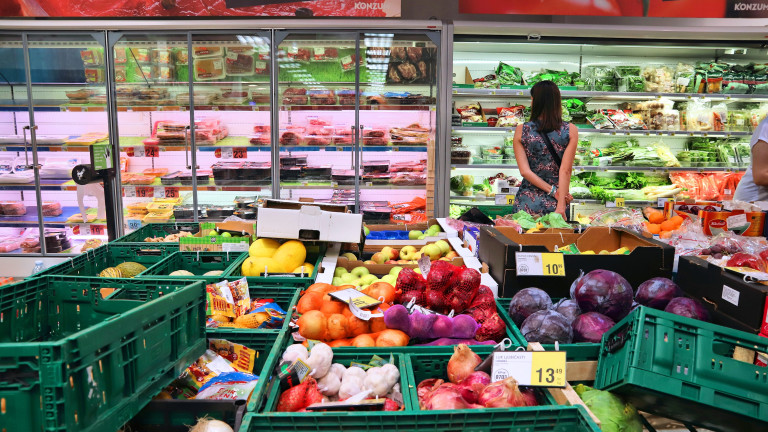 Инфлацията при храните в Гърция остава над 15% за трети пореден месец