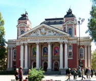 В Народния театър играят само български постановки в Деня на будителите, вход - 5 лева