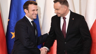 Макрон: Франция нито е проруска, нито антируска, а просто проевропейска
