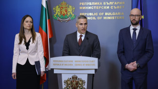 Служебният премиер Андрей Гюров обяви че правителството ще подкрепи най уязвимите