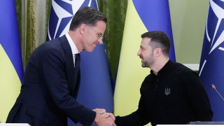 Военното укрепване на Украйна обсъдиха в четвъртък президентът на Украйна