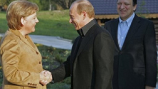 Путин, Барозу и Меркел вечерят на брега на Волга