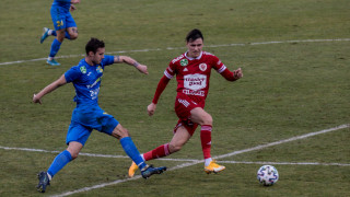 Българският халф Янис Карабельов вкара първия си гол за Кишварда