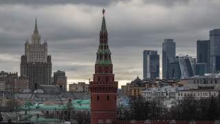 Русия спестява злато и копейки за черни дни