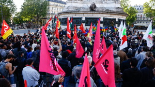 Подкрепления на френската полиция започнаха да пристигат в Нова Каледония