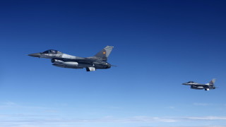 Нидерландия е доставила произведени в САЩ изтребители F 16 на Украйна