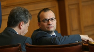 Президентът Румен Радев иска служебен кабинет Това е мнението на