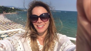 Почти месец след като представи новото си парче Само