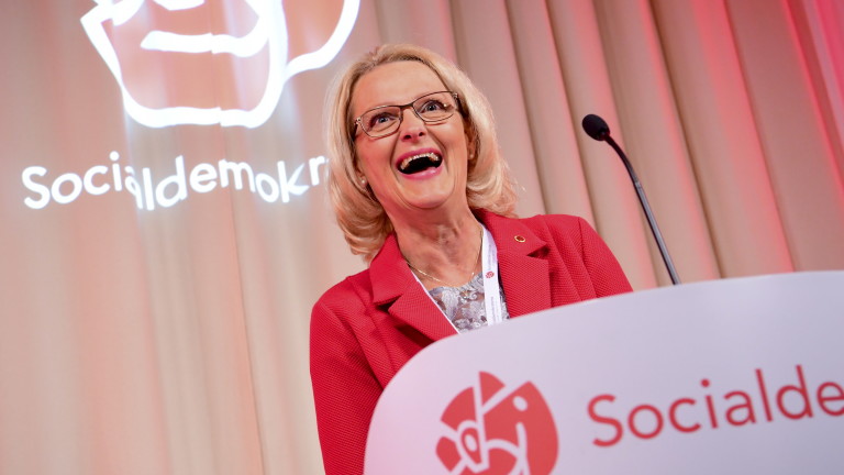 Управляващата Шведска социалдемократическа партия печели изборите за Европейски парламент, показват