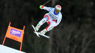 Швейцарецът Беат Фойц спечели първото спускане от тази седмица на
