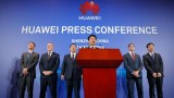  Huawei дава обещание шестцифрени заплати за млади гении 