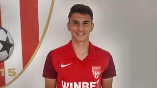 Полузащитникът Мартин Смоленски е поредното ново попълнение на Царско село