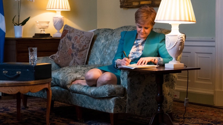 Шотландия настоя в писмо до Тереза Мей за нов референдум за независимост