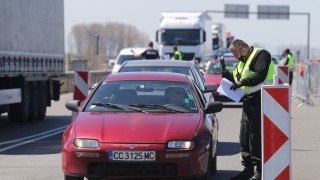 15 000 полицаи от първата линия получиха допълнителни възнаграждения