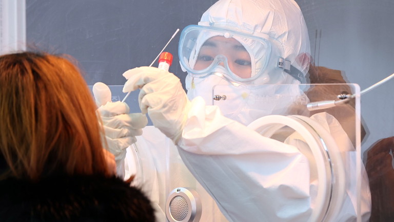 Сеул затяга мерките срещу коронавируса