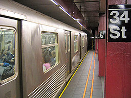 Американец готвел атентат в метрото на Вашингтон