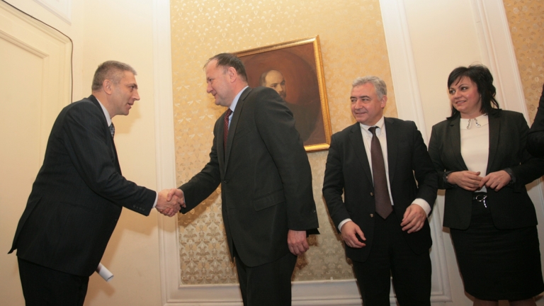 БСП и ДПС се обединиха за вота на недоверие срещу кабинета