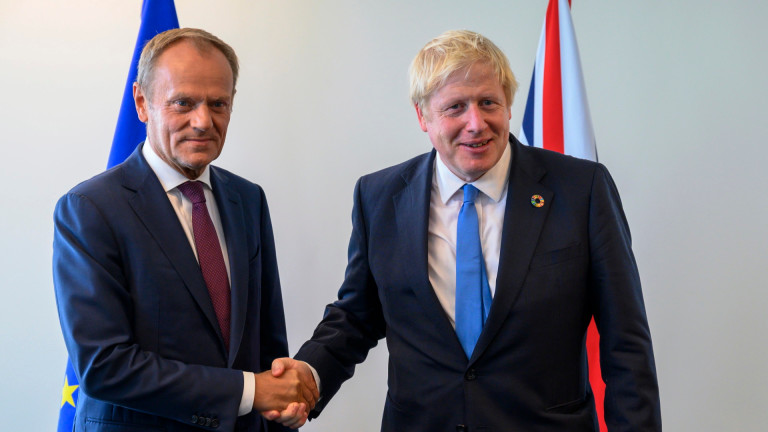 Туск към Джонсън: Играеш си с бъдещето на Европа, quo vadis