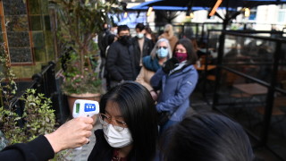 За първи път от месеци пъбовете с градини магазините и