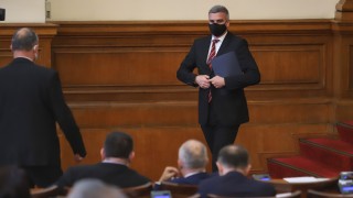 ГЕРБ викат в парламента премиера Кирил Петков военния министър Стефан
