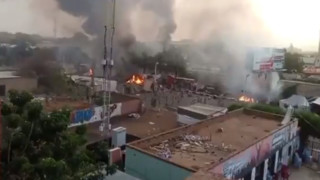 Суданските сили за сигурност нападнаха протестиращите извън военния щаб в