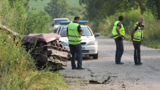 Жена загина при катастрофа край Карлово